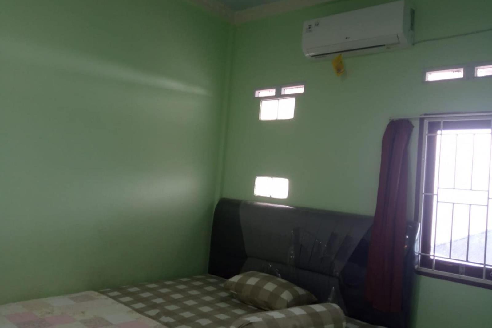 Oyo 93635 Rumah Singgah Cemara Syariah Pekanbaru Bagian luar foto